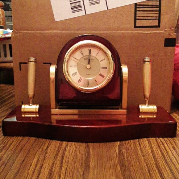 Danbury clock (Used) - Picture 1 of 1